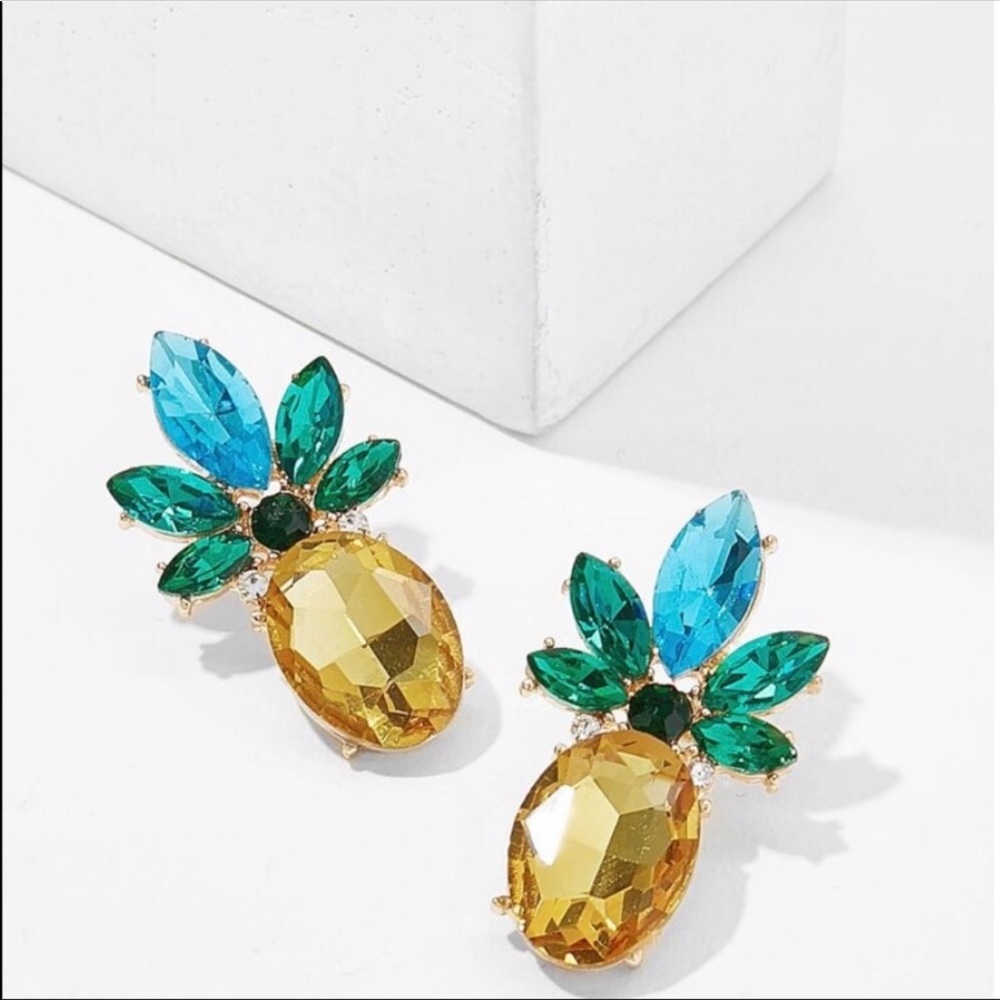 Pineapple Stud Earrings - Picture 2 of 4
